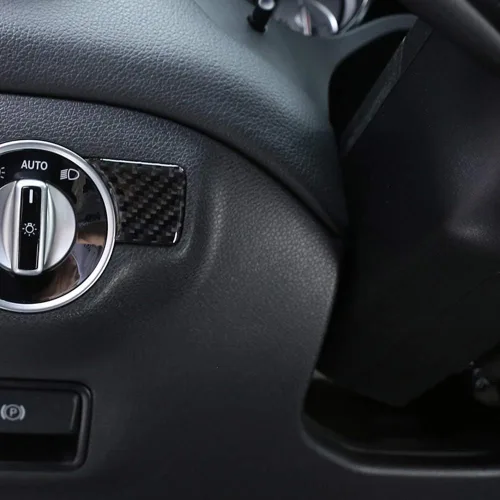 Vista 5 de YIWANG Real carbono coche interior faro ajuste botón ajuste pegatinas 2 unids para Mercedes Benz A W176 B W246 C W204 E W212 E350 GLK X204 GL ML