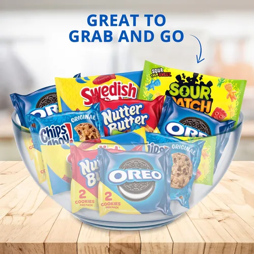 Vista 5 de OREO, CHIPS AHOY!, mantequilla de nuez, SOUR PATCH KIDS y paquete variado de galletas y dulces de pescado sueco, 40 paquetes de aperitivos