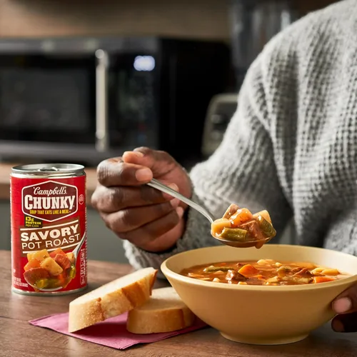 Vista 5 de Campbell's Chunky Sopa, Sopa Sabrosa de Asado en Olla, lata de 18.8 oz