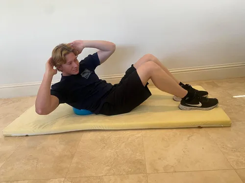 Vista 9 de Therapist's Choice Mini pelota de ejercicio de 9.1 in (9" de diámetro)