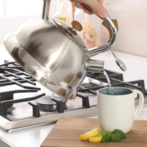 Vista 5 de Mr. Coffee Woodmont - Hervidor de té de acero inoxidable de 2 cuartos con mango de madera, hervidor silbante para estufa, tetera duradera de cocción