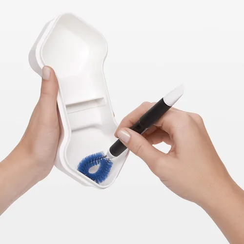 Vista 3 de OXO Good Grips Juego de limpieza para electrodomésticos de cocina