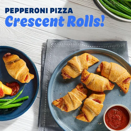 Vista 6 de Pillsbury Crescent Rolls, masa de pastelería enlatada refrigerada original, 8 rollos, 8 onzas