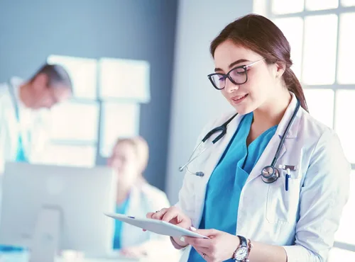 Vista 7 de NY Threads Abrigo de laboratorio profesional para mujer, abrigo médico largo de polialgodón de manga completa