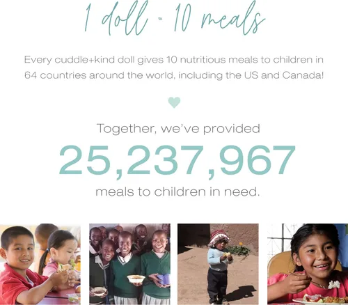 Vista 2 de cuddle + kind Hudson The Polar Bear Little - Muñeca tejida a mano de 13 pulgadas, 1 muñeca = 10 comidas, comercio justo, calidad de reliquia, hecha