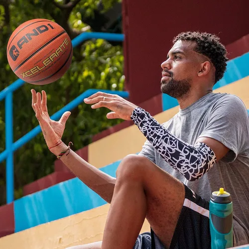 Vista 4 de AND1 Xcelerate Rubber Basketball: Official Regulation Streetball, Made for Indoor/Outdoor