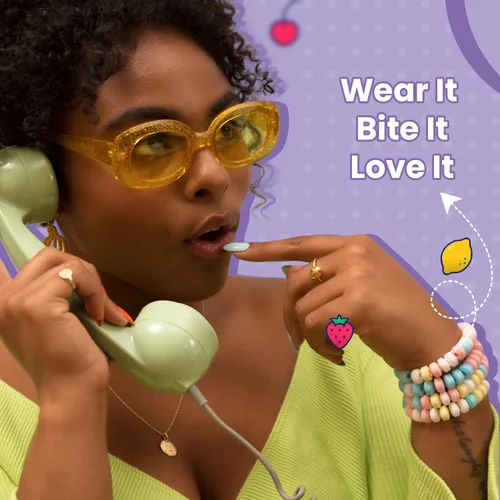 Vista 5 de Smarties Collar de Caramelo - Dulces a Granel - Sin Gluten y Vegano, Sabor a Frutas, Caramelo Duro en Cuerda Elástica - Perfecto para Cumpleaños