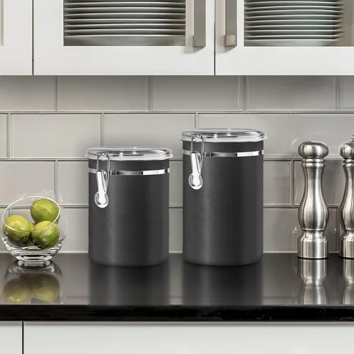 Vista 2 de Oggi Recipiente de cocina de acero inoxidable de 26 onzas líquidas, negro - Tapa hermética con cierre, parte superior transparente - Ideal