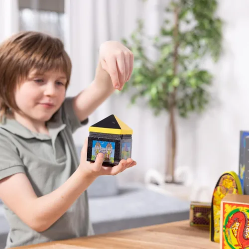 Vista 2 de Juego de magia de madera maciza con 10 trucos clásicos Melissa & Doug Deluxe