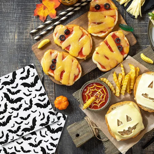 Vista 6 de Paquete de 80 servilletas de papel de Halloween de 6.5 x 6.5 pulgadas, servilletas de papel desechables de murciélago negro, servilletas de mano