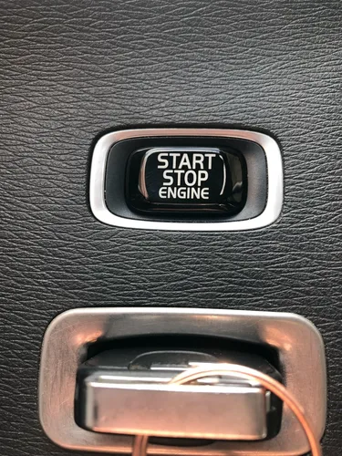 Vista 5 de Angelguoguo Botón de interruptor de motor de parada de arranque Modificaciones de cubierta para Volvo V40 V60 S60 XC60 V50 V70 XC70 (negro)