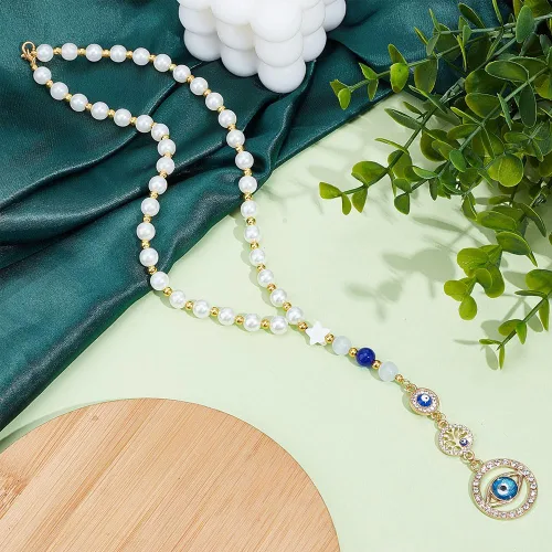 Vista 4 de MAYJOYDIY Adorno colgante de auto con perlas de ojo malvado, dije de espejo retrovisor con cuentas de perlas de 13.2 pulgadas, dije de buena suerte