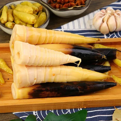 Vista 5 de Brotes de bambú pelados a mano 8.11 oz/paquete, brotes de bambú crujiente de pimienta en escabeche, aperitivo chino picante, brotes de bambú