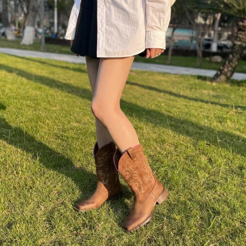 Vista 6 de SheSole Botas vaqueras occidentales con punta cuadrada para mujer, botas de equitación para mujer