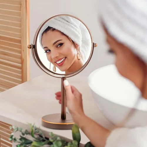 Vista 7 de OVENTE Espejo de maquillaje de mesa de 6 pulgadas con aumento 1X/7X, diseño giratorio de 360°, espejo de tocador independiente de doble cara