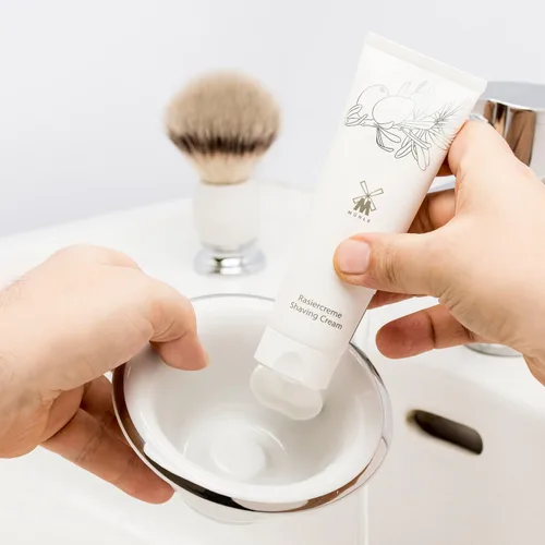 Vista 2 de MÜHLE Plato de afeitar con borde platino de porcelana blanca