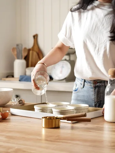 Vista 7 de LE TAUCI Ramekins de 4 oz aptos para horno para crème brûlée, tazones para tablas de charcutería para soufflé, tazón pequeño para salsa, platos