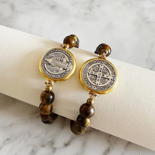 Vista 2 de 2 piezas Pulsera de San Benito Pulsera de Ojo de Tigre Medalla de San Benito Católica Medalla de San Benito