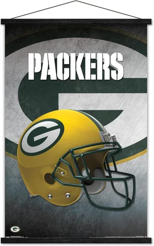 Vista 8 de Trends International NFL Green Bay Packers - Póster de pared con casco 16, 14.725 x 22.375 pulgadas, versión enmarcada de madera de granero