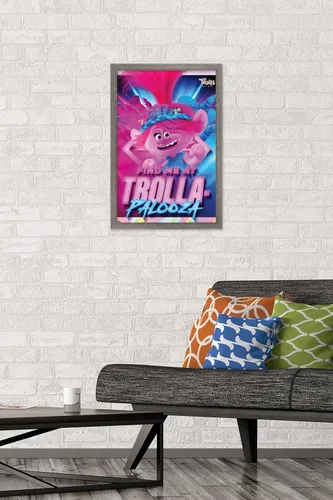 Vista 2 de Trends International Trolls: Band Together - Póster de pared de amapola, 22.4 pulgadas de largo x 14.7 pulgadas, versión enmarcada de madera