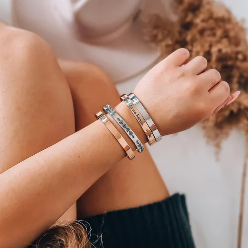 Vista 3 de Joycuff - Pulseras inspiradoras para mujer regalo personalizado para mamá pulsera con frase grabada joyas para cumpleaños