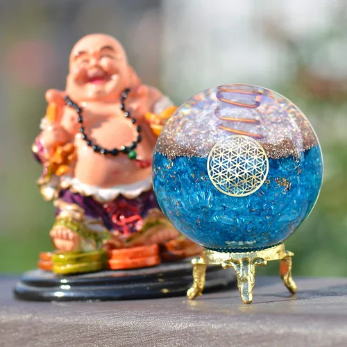 Vista 7 de Orgonite Crystal Bola de cristal azul aguamarina con soporte para energía positiva, equilibrio de chakras, con símbolo de flor de la vida