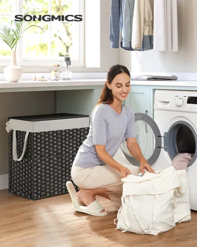 Vista 2 de SONGMICS Cesta de ropa sucia con tapa, cesta de ropa de 110L con 2 bolsas de forro extraíbles, 6 bolsas de malla, canasta de mimbre para ropa sucia