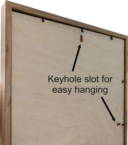 Vista 2 de Letrero de pared de madera rústica con marco en casa de campo con texto en inglés "In This House We Do Family