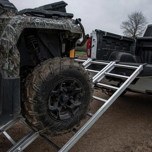 Vista 4 de Rampa de aluminio Yutrax TX103 de triple plegado, de 70" (177.8 cm), 1,570 lbs