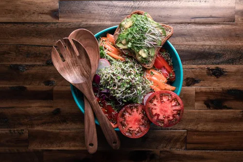 Vista 5 de Kale Trio Sprouting & Microgreen Mix Contiene semillas de col rizada azul, Premier y rojas de col rizada rusa Semillas tradicionales sin OMG