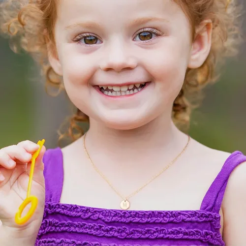 Vista 4 de Hidepoo - Collar con iniciales en forma de disco en oro rosa de 14 quilates y plata ley S925 para niñas, mujeres, adolescentes y niñas