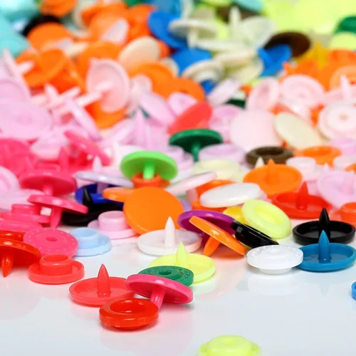 Vista 2 de LIHAO Juego de broches y alicates a presión, 375 juegos de botones de plástico T5 para coser y manualidades