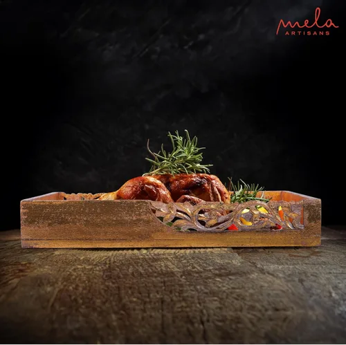 Vista 6 de Bandeja de mesa auxiliar (oro desgastado) – Bandeja de madera "Flourish" con asas para desayuno en la cama – Bandeja decorativa de madera de mango