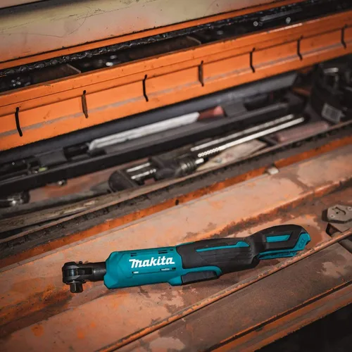 Vista 2 de Makita RW01Z 12V Max CXT Iones de litio, inalámbrico, 3/8/1/4 pulgadas cuadradas, solo herramienta