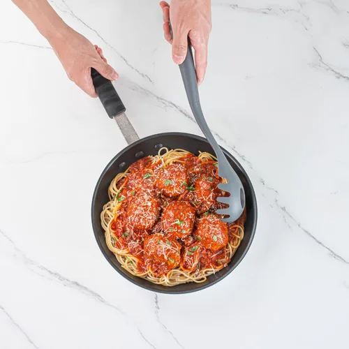 Vista 5 de Restaurantware Juego de utensilios de silicona, paquete de 1, mango antideslizante, juego de 6 herramientas de cocina, accesorios de cocina