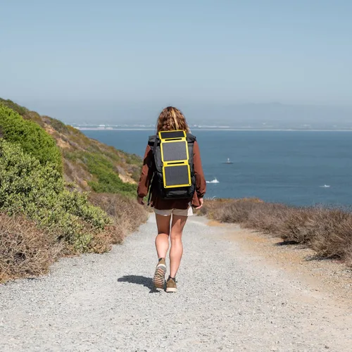 Vista 9 de SunJack Panel solar plegable de 15 vatios, panel solar portátil monocristalino ETFE con USB-C y USB-A, paneles solares impermeables IP67