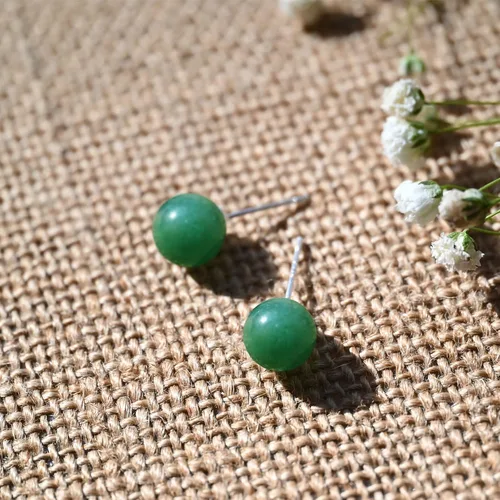 Vista 2 de Aretes de Jade con Perno, Aretes de Jade Verde para Mujer, Aretes de Plata de Ley 925 con Perno para Orejas Sensibles, Joyería de Jade para Mujer
