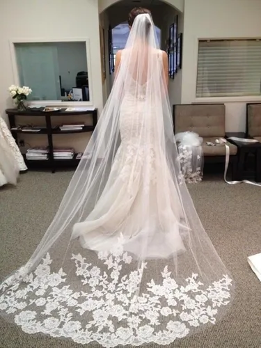 Vista 2 de MisShow Velo de novia de boda con borde de encaje blanco marfil con peine