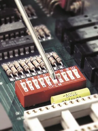 Vista 2 de Victorinox Swiss Army Cybertool S, 27 funciones, rubí