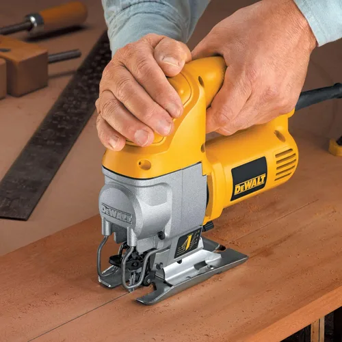 Vista 8 de DEWALT Sierra de calar, mango superior, 5.5 amperios, con cable (DW317K), color amarillo