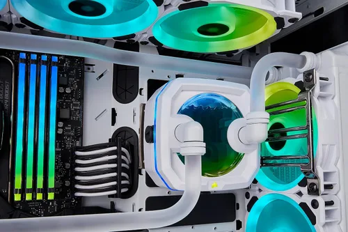 Vista 4 de CORSAIR Hydro X Series, XL8, Refrigerante de Alto Rendimiento, 1L, Transparente