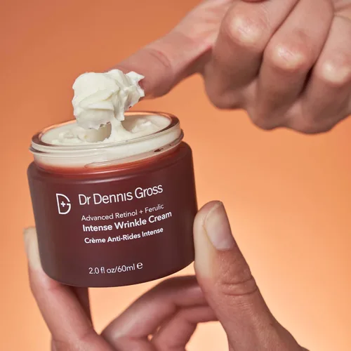Vista 3 de Dr Dennis Gross Crema de arrugas intensa con retinol + ferúlico Hidratante intenso para transformar visiblemente la piel y reparar la barrera