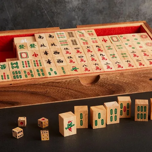 Vista 3 de Verve CULTURE Juego de azulejos de madera hechos a mano de Mahjong tailandés Juego de mahjong chino
