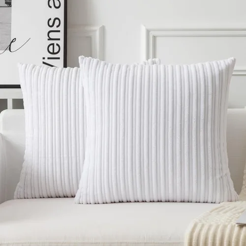 Vista 136 de UGASA - Fundas de almohada decorativas de terciopelo suave y sólidas de Navidad para sala de estar/sofá, 16 x 16 pulgadas, 2 unidades, color burdeos