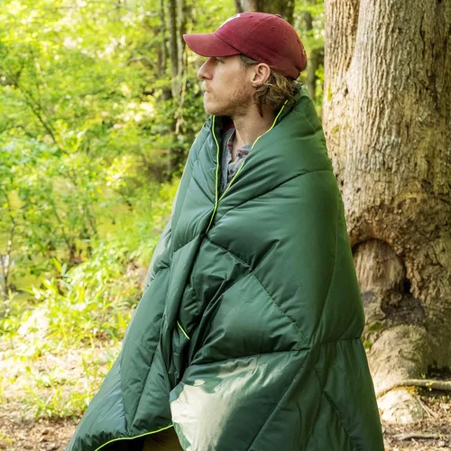 Vista 2 de Pelican Outdoor Woobie - Accesorios de campamento - Manta - Forro de poncho con bolsa de transporte - [Resistente al agua]